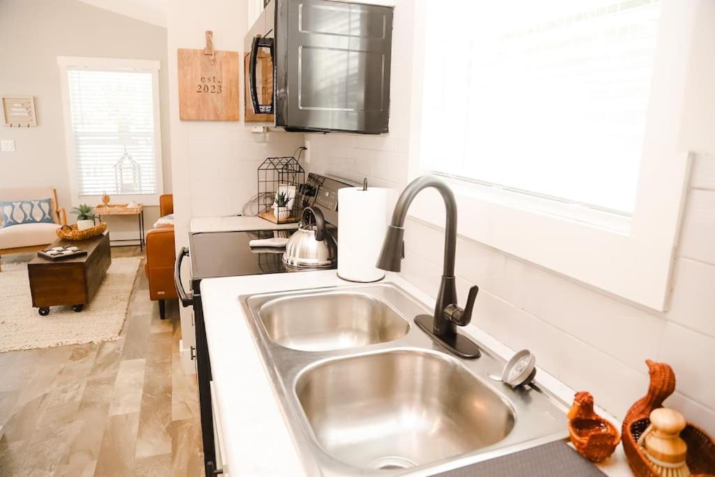 Willa The Little Getaway-Sleeps 4, Firepit, Pet Friendly Pottsboro Zewnętrze zdjęcie