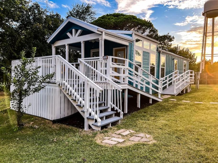 Willa The Little Getaway-Sleeps 4, Firepit, Pet Friendly Pottsboro Zewnętrze zdjęcie